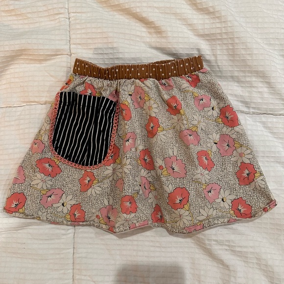 Misha Lulu girls skirt, size 2 - Picture 2 of 5